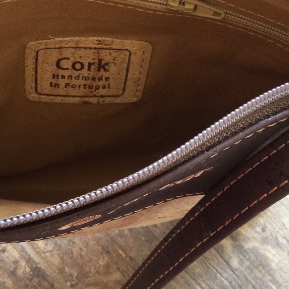 NWT Corkor Vegan Crossbody/Shoulder Bag with Adjustable Strap - Picture 7 of 10